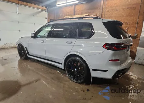 2023 BMW X7 xDrive40I z USA, uszkodzony, nr VIN 5UX23EM06P9N46670
